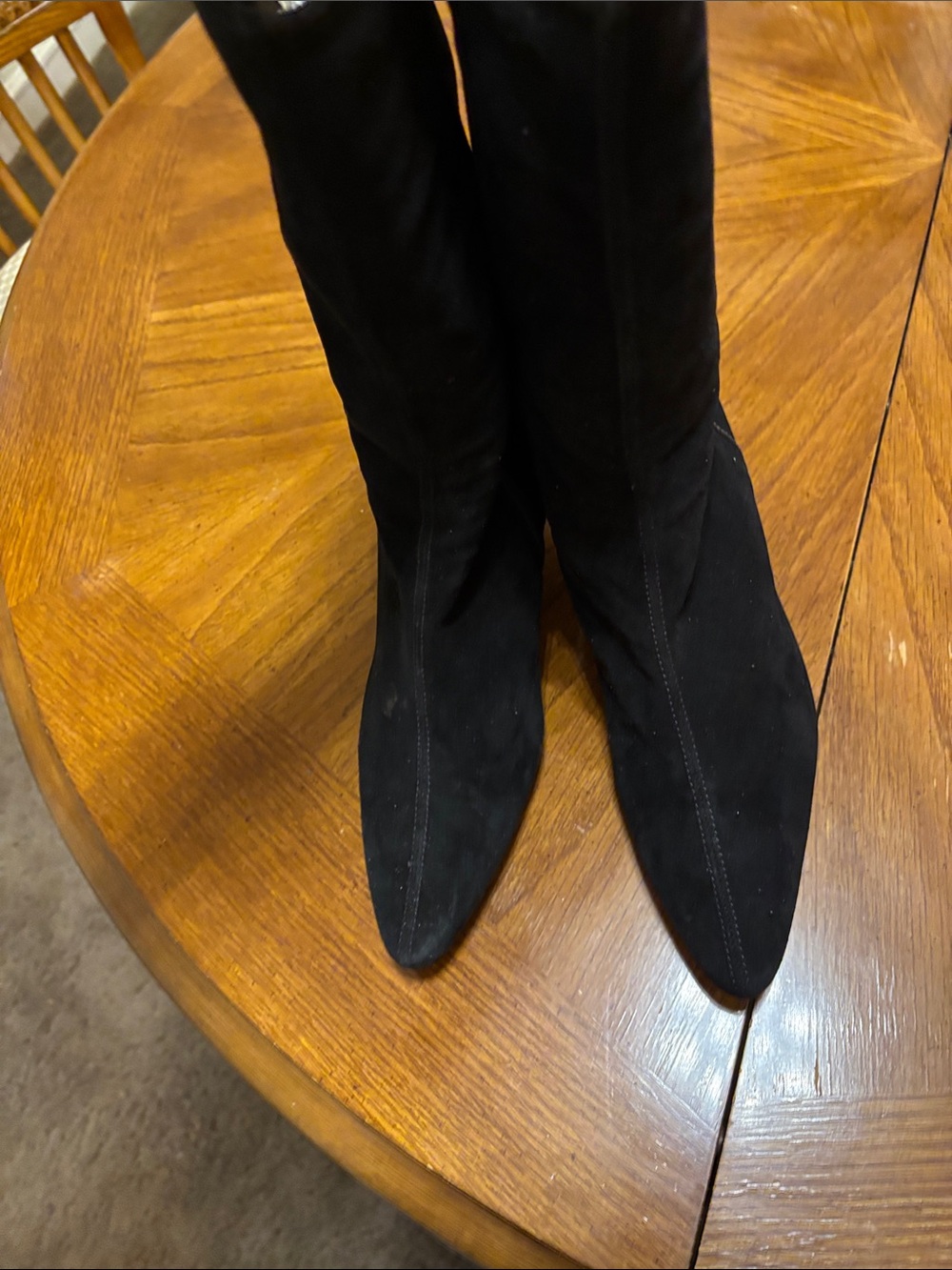 Black Women's Knee-High Pointed Toe Boots